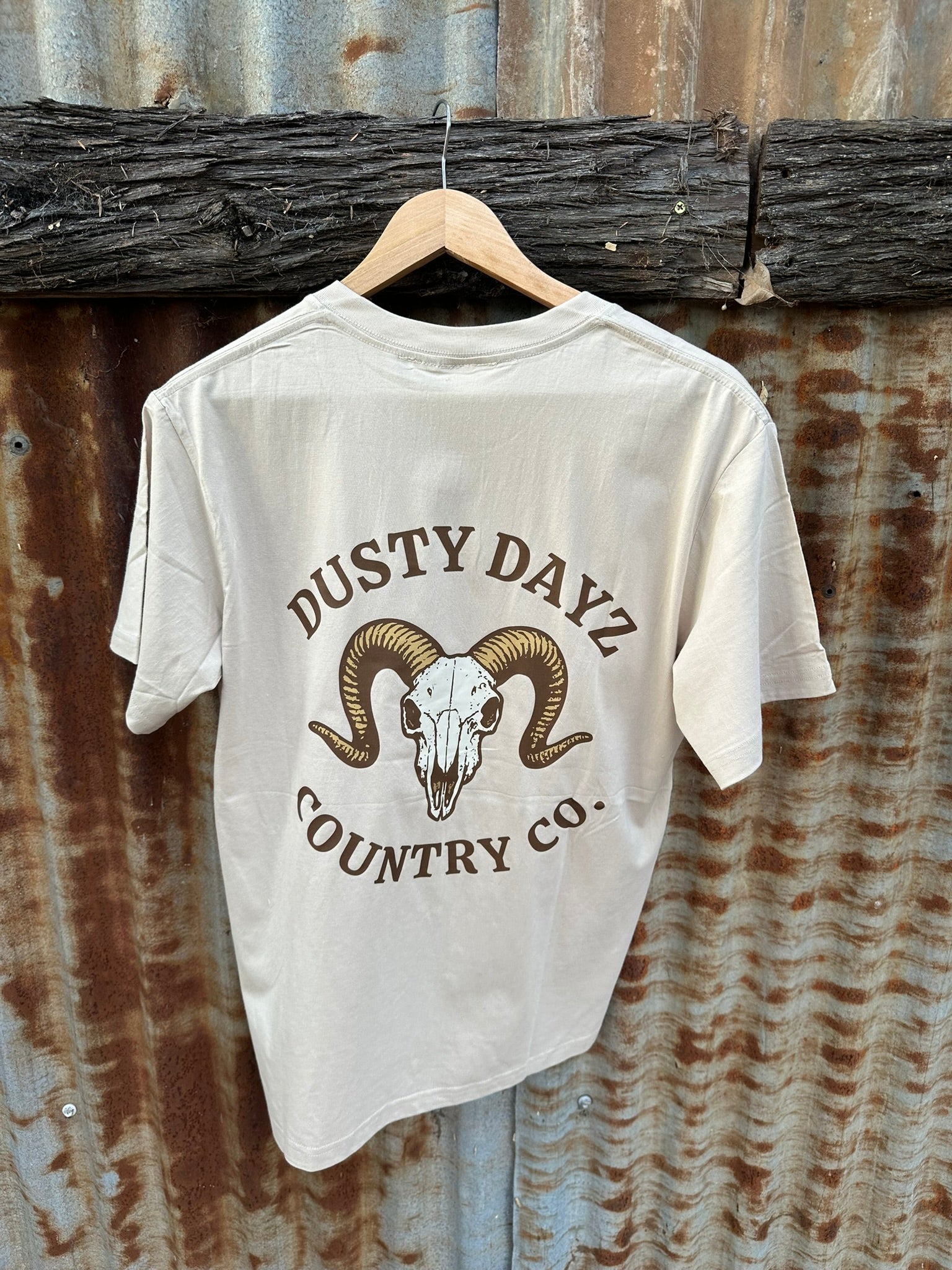Signature Country Tee – Tan