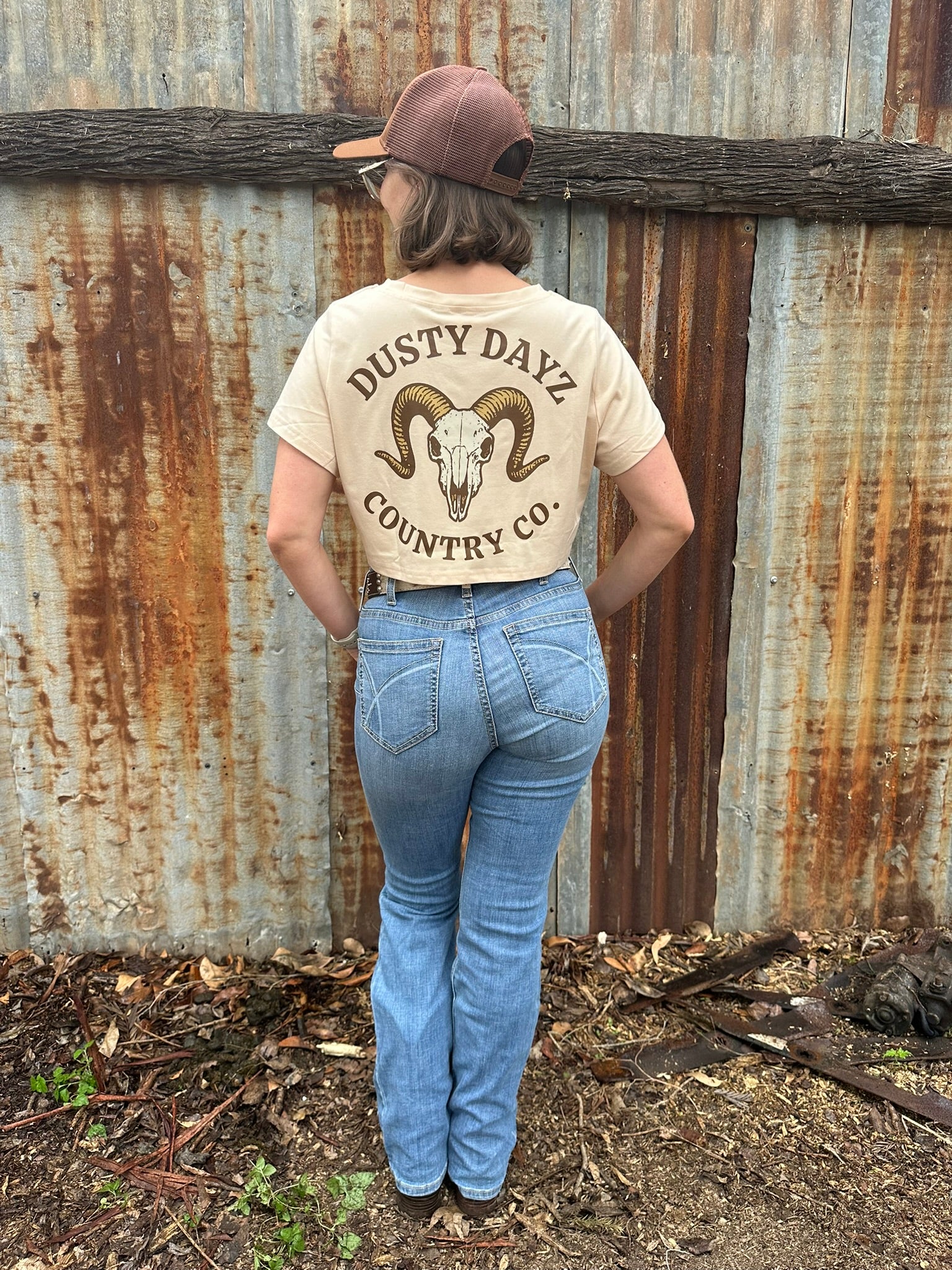 Country Crop Tee - Tan