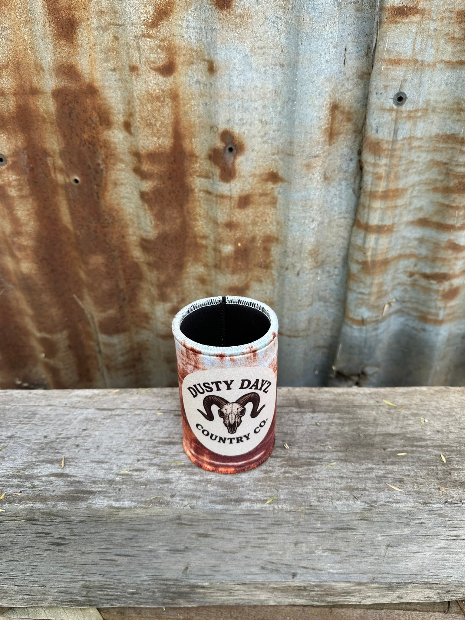 Dusty Dayz Neoprene Stubby Cooler – Iron